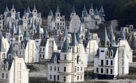 Orașulfantomă cu peste 700 de castele de lux