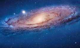 Oamenii de știință au anunțat cînd se vor ciocni galaxiile Calea Lactee și Andromeda 