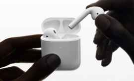 Apple представил новые беспроводные наушники