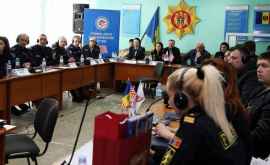 Молдавских полицейских проинструктировали агенты ФБР