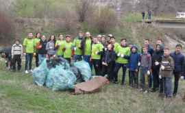 Mai mulți voluntari au curățat de gunoi complexul Orheiul Vechi VIDEO FOTO
