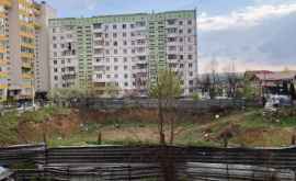 Groapa din Chișinău care va fi astupată după 7 ani de așteptări