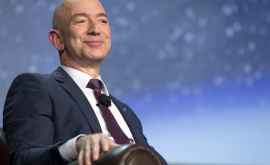 Compania lui Jeff Bezos va trimite un om în spaţiu