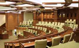 Cîți bani pierd deputații care lipsesc repetat nemotivat de la ședințele Parlamentului