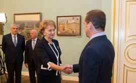 Medvedev a discutat situația din Moldova cu Grecianîi și membrii delegației din Parlament