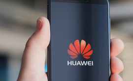 Huawei pregăteşte un telefon cu cameră frontală sub display