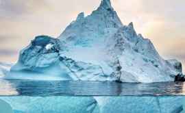Un bogătaș vrea să transporte un bloc de gheață din Antarctica în Emiratele Arabe Unite