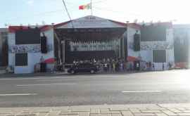 Сцена для концерта от 24 августа установлена ФОТО
