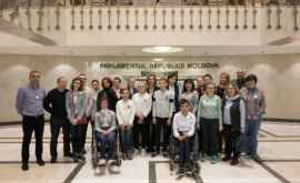 Beneficiarii centrului Speranța în vizită la Parlament