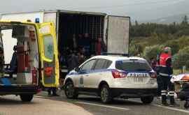 41 de migranți transportați întrun camion frigorific găsiți în urma unui control
