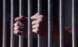 Молдавского прокурора приговорили к семи годам заключения 