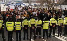 Преступление в Костештах кадры с протеста в Яловенах
