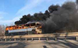 Un autocar a luat foc la Orhei VIDEO