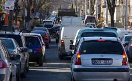 Mașinile ocupă 20 din suprafața străzilor Capitalei