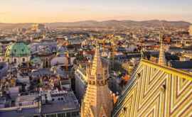 Familiile din Viena vor primi vouchere ca să poată merge la restaurante