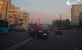 Молдаване всегда торопятся Правила дорожного движения серьезно нарушаются ВИДЕО