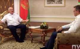 Lukașenko a venit la un interviu fără pantofi