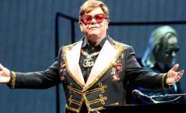 Marea Britanie a emis o monedă în onoarea cîntăreţului Elton John