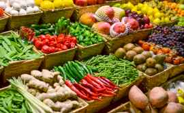 Где наиболее выгоднее покупать овощи и фрукты в этот период