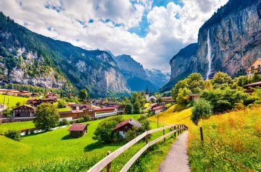 Un sat montan din Elveția introduce o taxă de intrare 