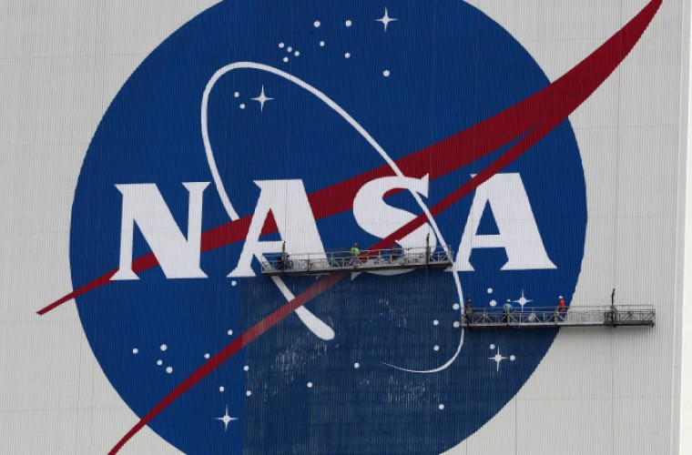 NASA a aflat proveniența obiectului care a distrus acoperișul unei case 