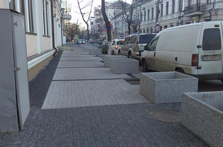 În Chișinău a apărut "trotuarul de vis" (FOTO)