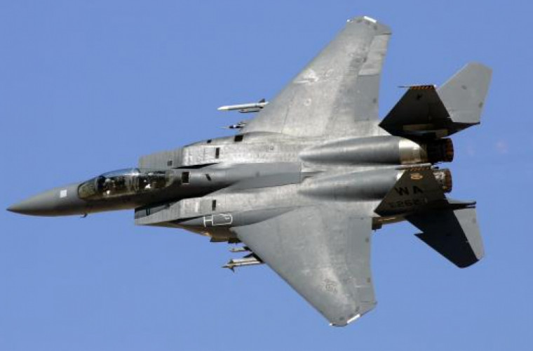      F-15 Eagle Fighter