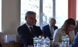 Serebrian Chișinăul intenționează să rezolve problema transnistreană la masa de negocieri