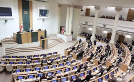 В Грузии парламент принял закон об иноагентах в окончательном чтении