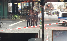 В Берлине полиция перекрыла движение у торгового центра