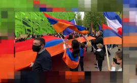 Armenii francezi îndemnați să revină în Patrie