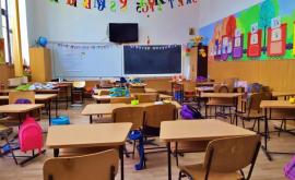 Министр образования сообщил о количестве школьников и преподавателей заболевших коронавирусом