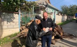 В Кишиневе 240 малоимущих семей бесплатно получили дрова