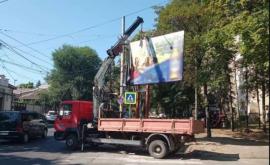 În sectorul Rîșcani au fost evacuate 68 de panouri publicitare