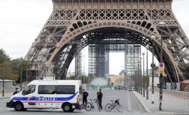 В Париже эвакуируют местность вокруг Триумфальной арки изза сообщения о бомбе