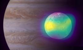 Как выглядит спутник Юпитера покрытый сотнями активных вулканов