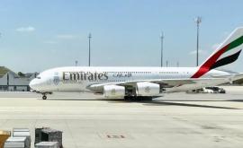 Piloţilor de la Emirates li sa cerut să intre în concediu fără plată timp de un an Industria aviaţiei trece prin cea mai gravă criză
