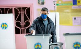 Президентские выборы Во втором туре избирателям также выдадут защитные маски