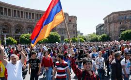 În centrul Erevanului are loc un nou protest LIVE