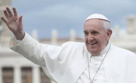 Papa Francisc oferă gratuit teste Covid pentru cei nevoiași