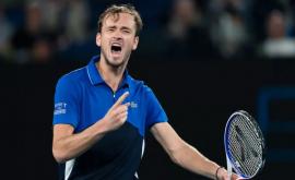 Tenis Medvedev învingător în primul său meci de la Turneul Campionilor