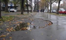 Adio gropi O porțiune de trotuar din strada Calea Ieșilor va fi reabilitată