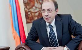 Ministrul de Externe al Armeniei invitat să întreprindă o vizită la Chișinău