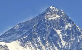 Китай и Непал уточнили высоту Эвереста