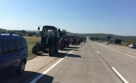 Сельхозпроизводители едут на своей технике на ПВНС чтобы протестовать