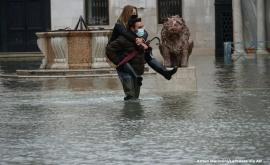 Veneția este din nou inundată FOTO