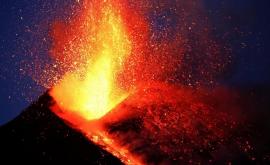 На Сицилии произошло извержение вулкана Этна ВИДЕО