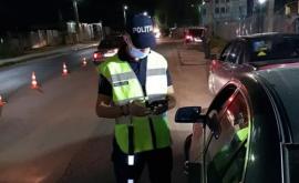Un polițist care ar fi fost băut la volan a provocat un accident în Chișinău