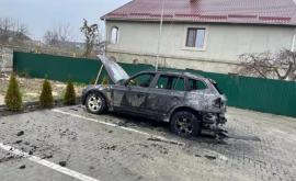 В Каушанах подожгли автомобили одного из лидеров протеста фермеров ФОТОВИДЕО