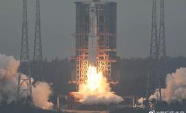 Китай успешно запустил новую ракету Long March 8